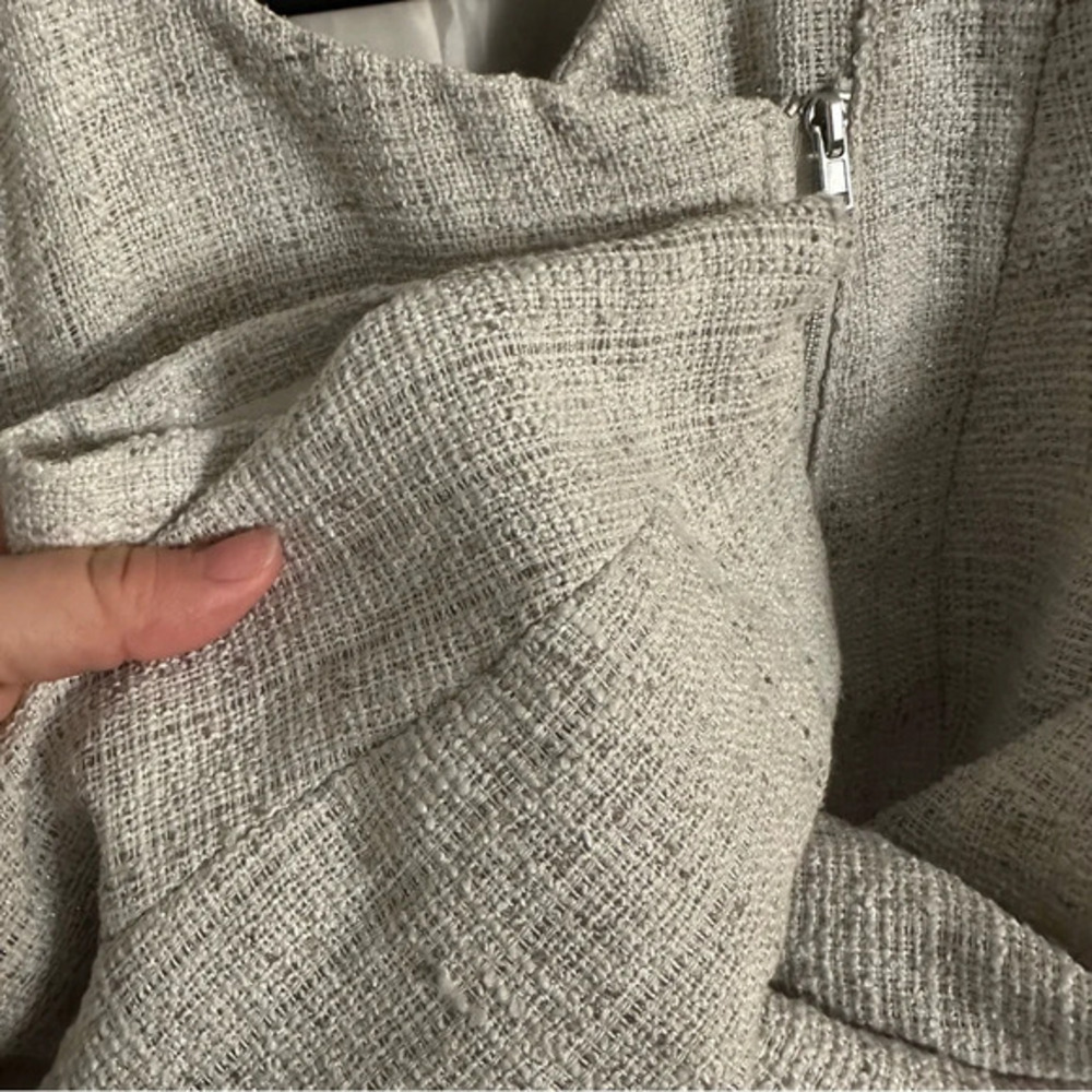 H&M Cream‎ with Silver Threading Side Zip Blazer. Size 8 - Picture 8 of 10